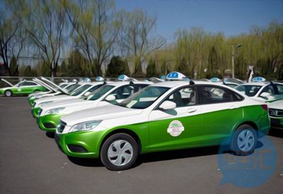 杭州推進(jìn)出租車“油改電”計劃，亞運(yùn)會前市區(qū)電動出租車比例將達(dá)30%